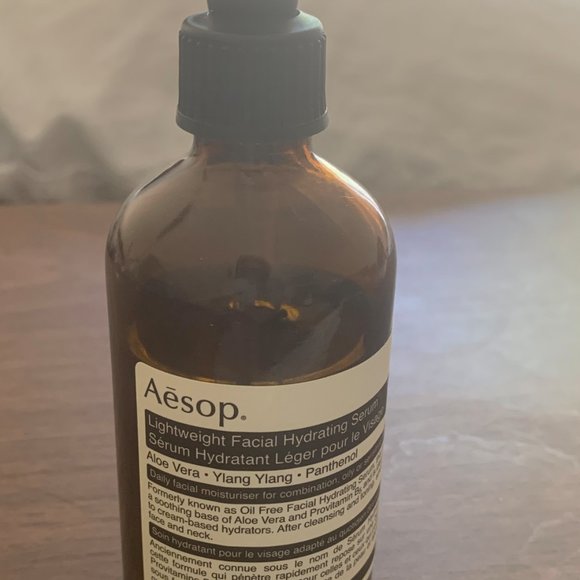 lightweight facial hydrating serum